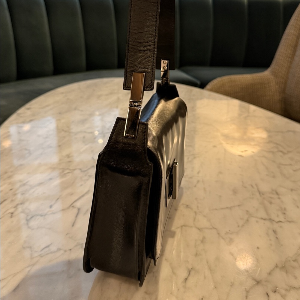 GUCCI Black Calfskin Shoulder Bag, Silver Hardware, Tom Ford Era - Picture 5 of 9